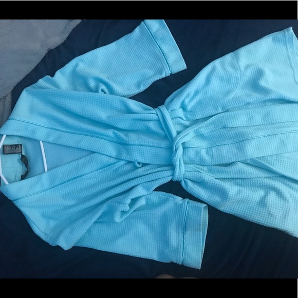 Women’s Robe - Picture 3 of 3